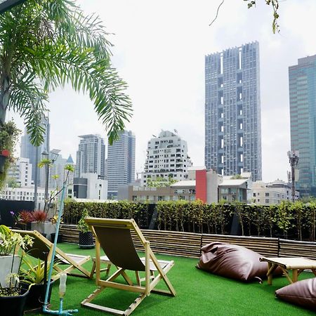 Hash Apartment With Unique Chill Design At Silom Soi 3 Bangkok Buitenkant foto