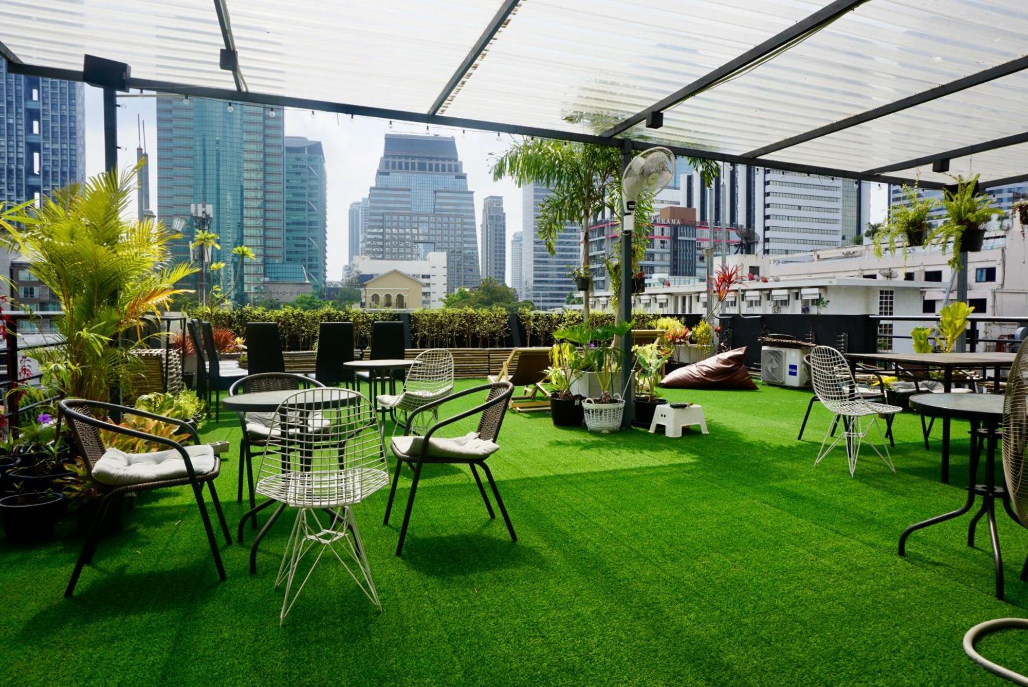 Hash Apartment With Unique Chill Design At Silom Soi 3 Bangkok Buitenkant foto